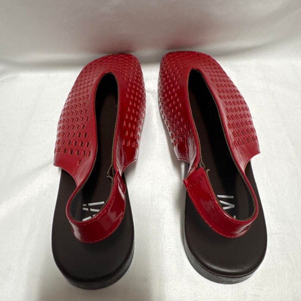 Women's Red Slides - Picture 4 of 4